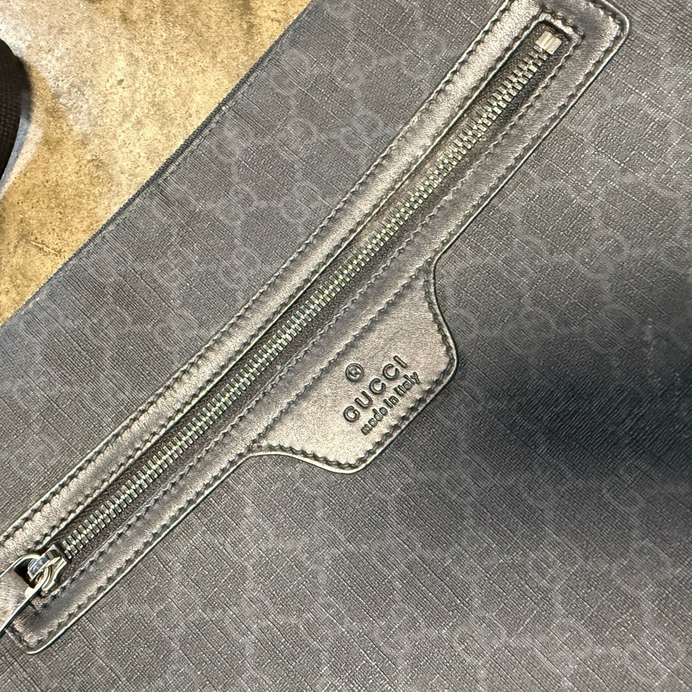 Gucci Dark Gray Messenger Bag - Picture 4 of 9